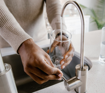 Stay hydrated<br> Drink plenty of water to stay hydrated, as the polluted air can cause dryness and irritation in the respiratory system.